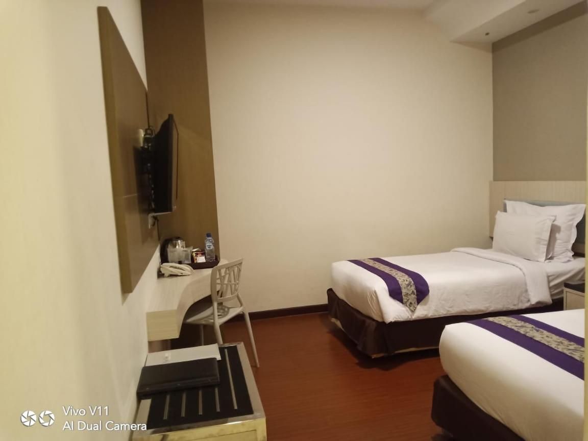Ayla City Hotel Sorong Ngoại thất bức ảnh