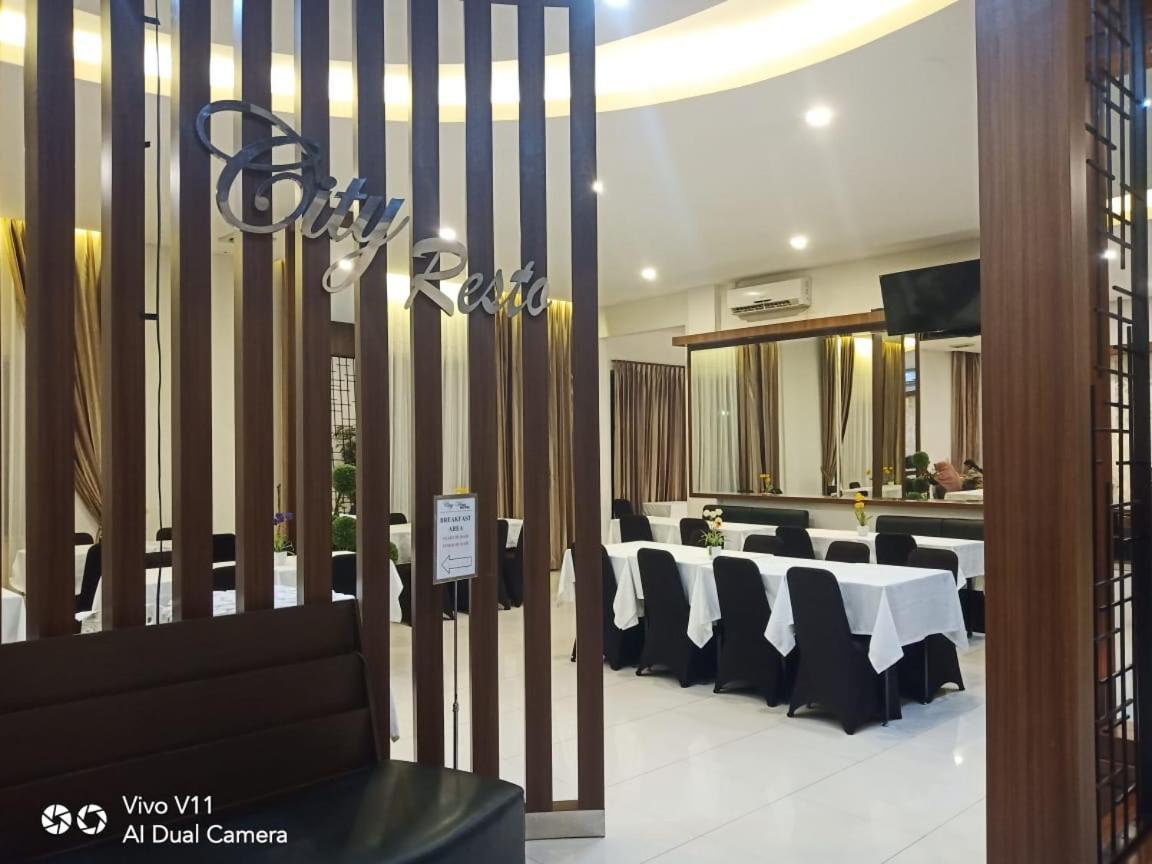 Ayla City Hotel Sorong Ngoại thất bức ảnh