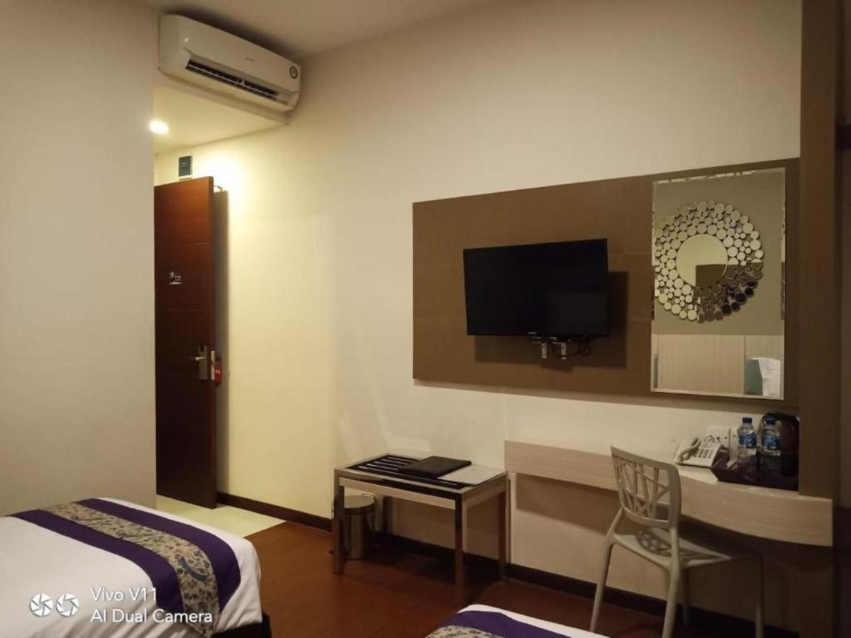 Ayla City Hotel Sorong Ngoại thất bức ảnh
