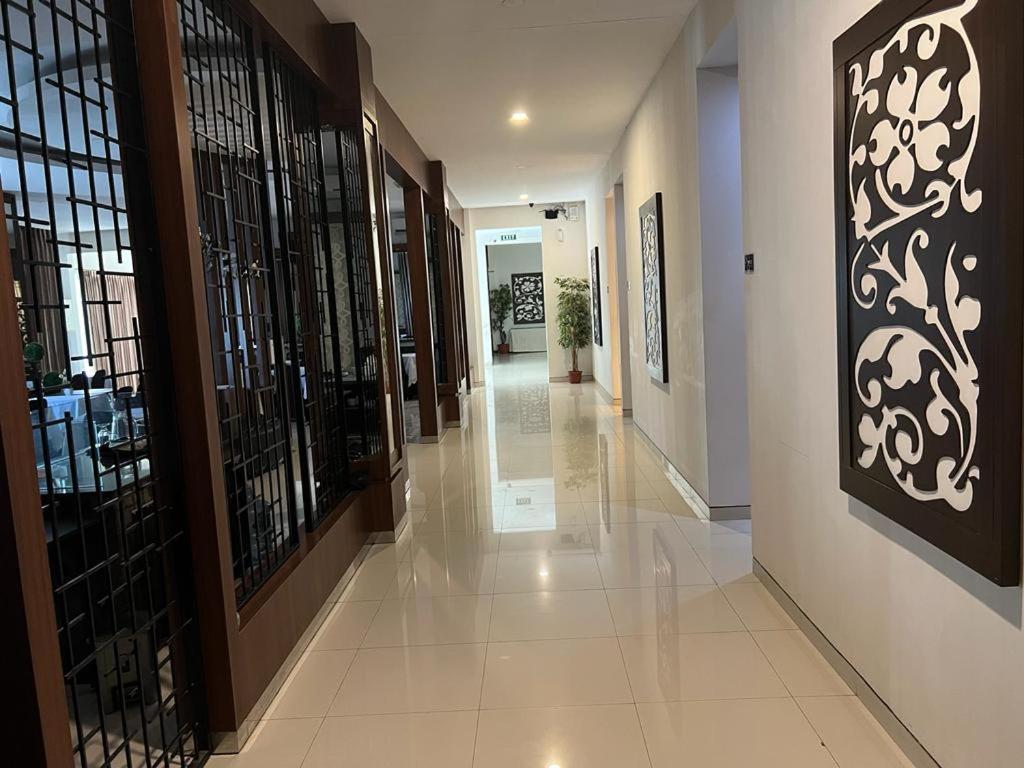 Ayla City Hotel Sorong Ngoại thất bức ảnh